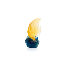 Load image into Gallery viewer, Maya Medium Yellow &amp; Blue Platax Fish
